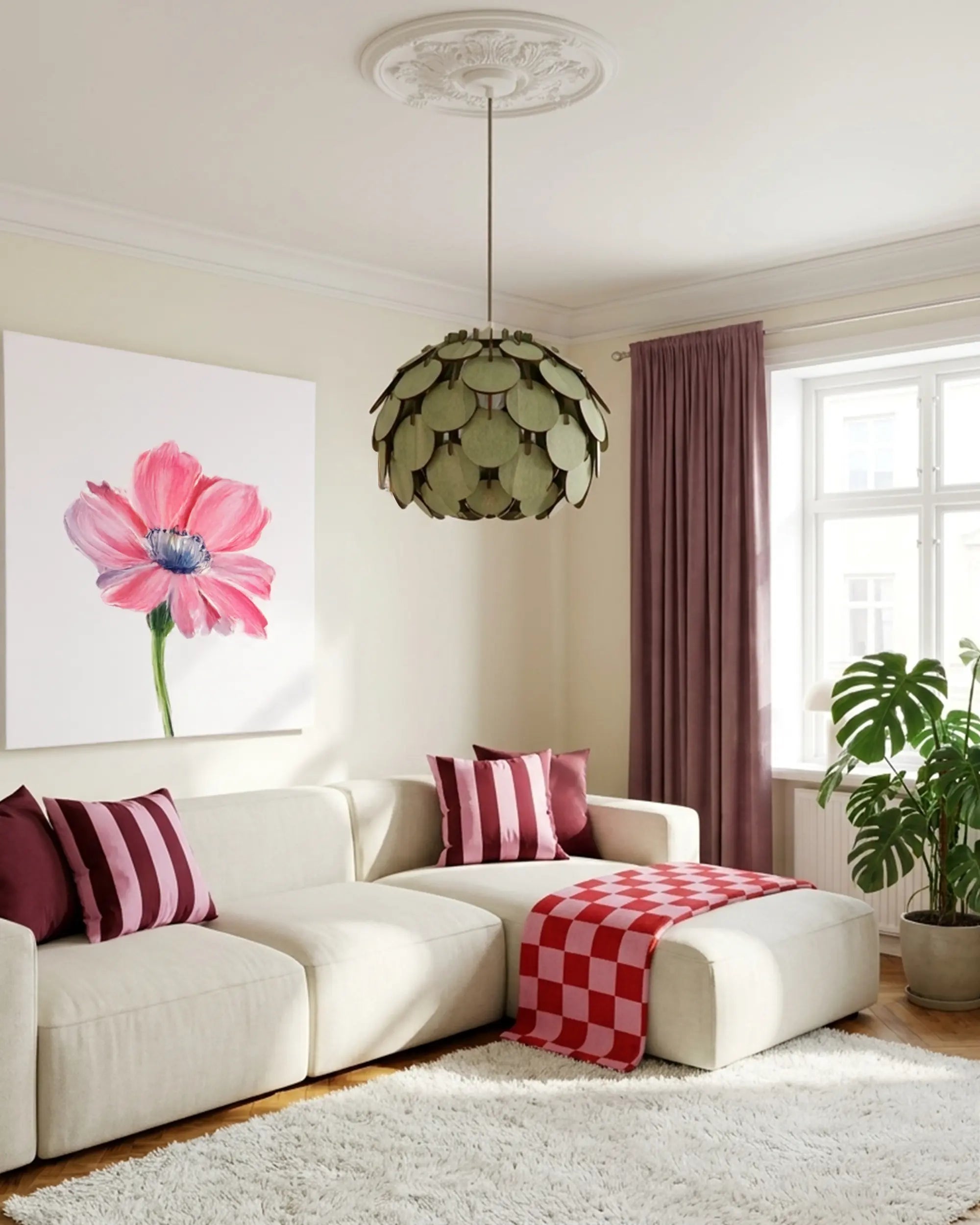 Klot grön stor kottelampa i vardagsrum med stuckatur och blomstertavla #Storlek_Stor

